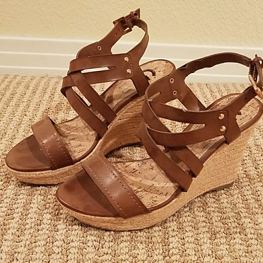 Wedge heels